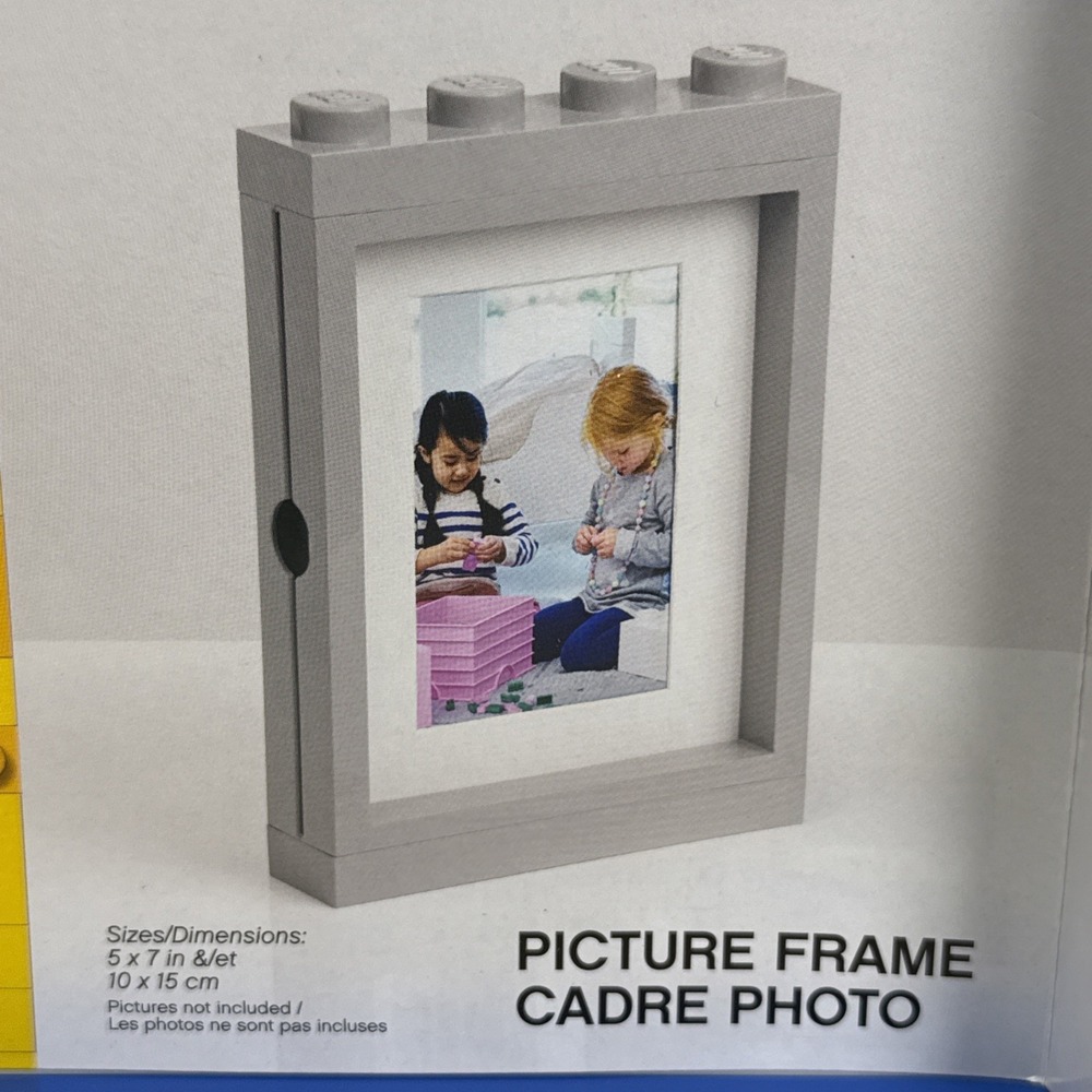 LEGO Classic Blue Picture Frame #4113 with Matting‎ - NEW Fits 5" X 7" Photos - Picture 2 of 9
